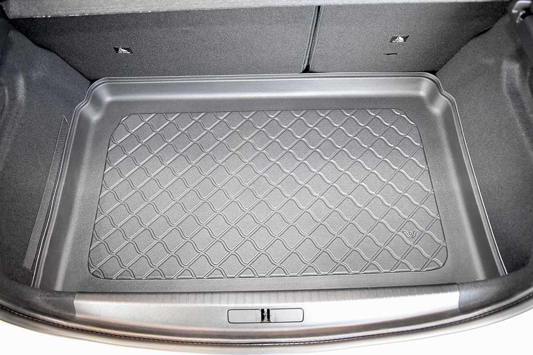 Kofferraumwanne für Opel Corsa und Peugeot 208 ab 2019, aus flexiblem TPE-Material mit praktischem Rand.