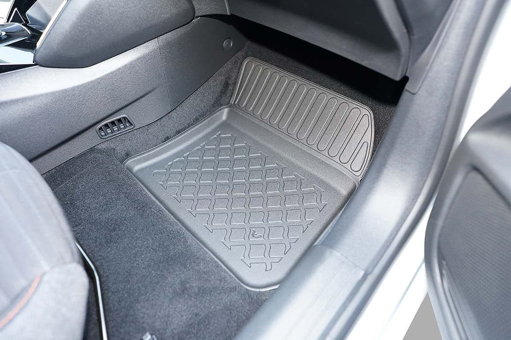 Allwetter Fussmatte aus TPE Material für Opel Corsa-e, Mokka-e, Peugeot 208-e, hohe Schutzfunktion bei Nässe.