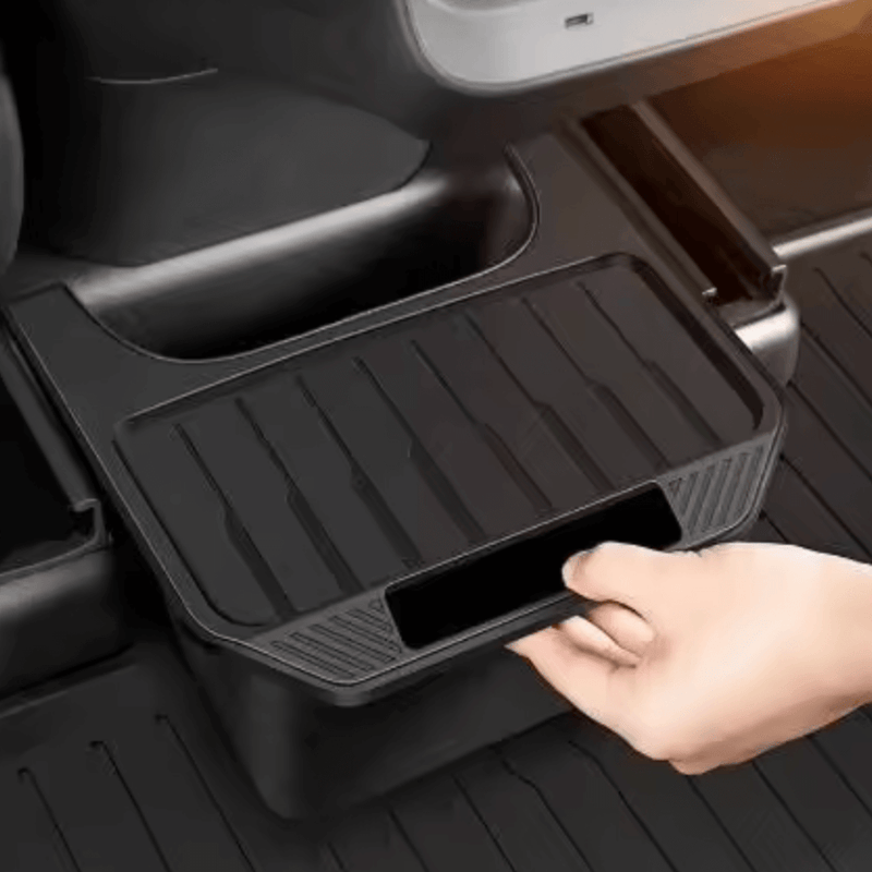 Organizer Tesla Model Y bis 2024 mit herausziehbarem Fach für mehr Stauraum und Ordnung im Fahrzeug.
