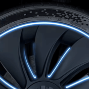 Radkappen 19 Zoll matt schwarz Tesla Model Y Juniper mit sportlichem Design und leuchtenden Akzenten