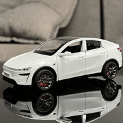 Tesla Model Y Juniper 2025 Modellauto 1/32 in weiß mit schwarzem Innenraum und gummi Reifen