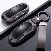 Schlüsselanhänger für Tesla Model S/3/Y aus Aluminium mit eleganter Anhängeschlaufe und Anti-Rutsch-Funktion.