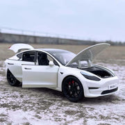 Tesla Model 3 Facelift Modellauto 1/24 | e - car - shop.ch