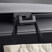 Universalhalter für Handy & Taschen für Tesla Model 3/Y · ab 2024/2025 | e - car - shop.ch