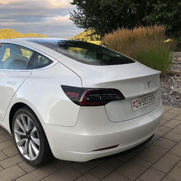 FRAMELESS Rahmenlose Nummernhalterung | e - car - shop.ch