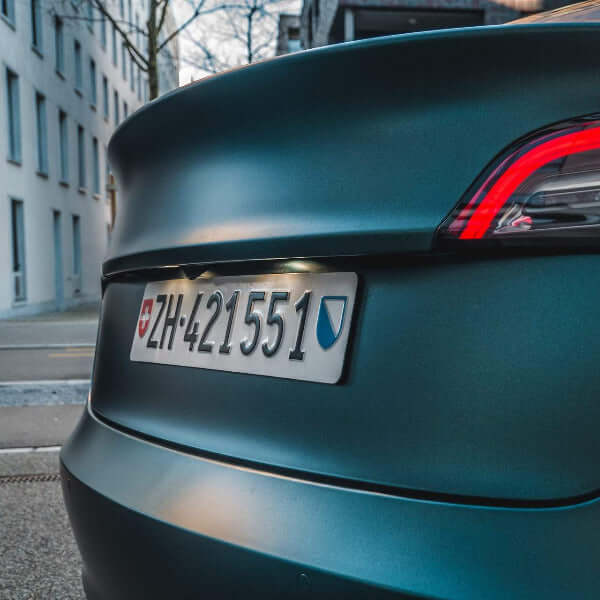 FRAMELESS Rahmenlose Nummernhalterung | e - car - shop.ch