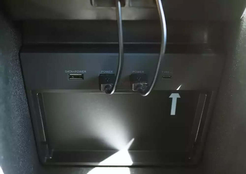 USB Hub Tesla Model 3 (USB Typ A) bis Juni 202010D,Interieur,Tesla Model 3e-car-shop.ch