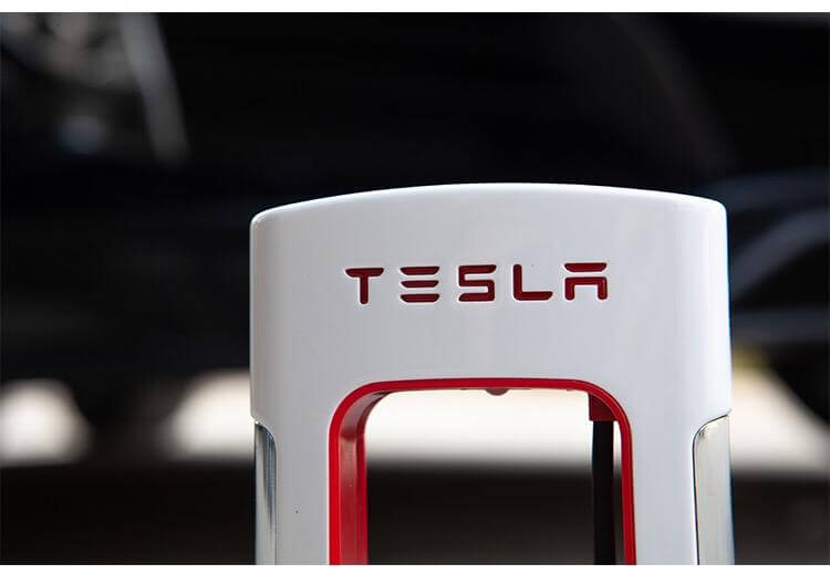 Mini Tesla Supercharger Powerbank | e - car - shop.ch