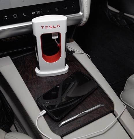 Mini Tesla Supercharger Powerbank | e - car - shop.ch